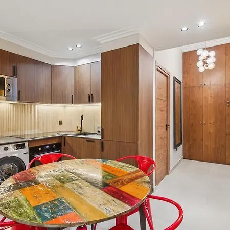 Modern 1bdr Flat In The Heart Of Париж