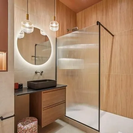 Modern 1bdr Flat In The Heart Of *