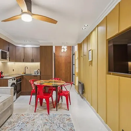 Modern 1bdr Flat In The Heart Of Διαμέρισμα